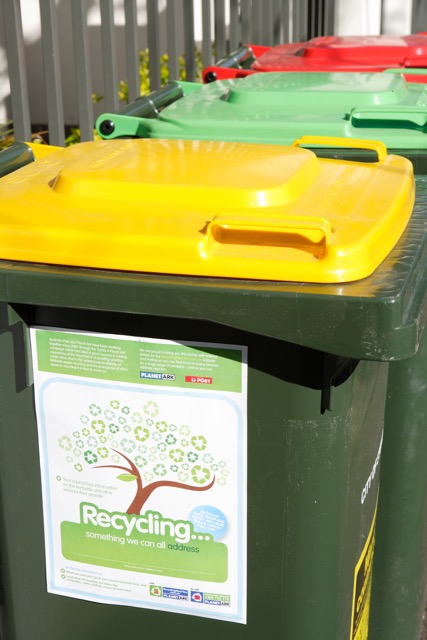Recycling label to bin kerbside confusion